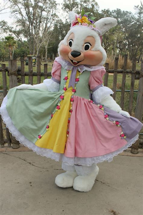 Unofficial Disney Character Hunting Guide Easter Resort Characters