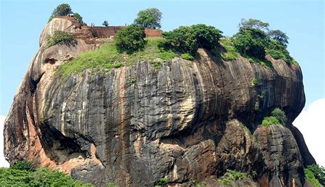 Places To Visit In Sri Lanka Sigiriya Tours Tours In Sigiriya Rock
