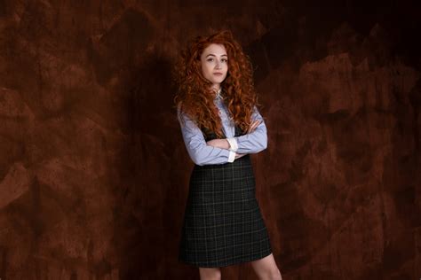janet devlin releases music video for new single “confessional”