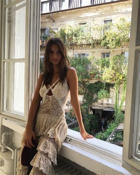 B On Twitter In 2022 Fashion Emrata Style Emily Ratajkowski Style