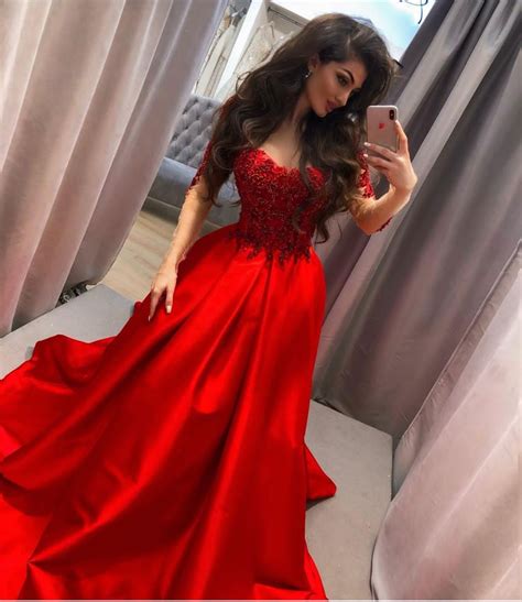 Red Satin Lace Appliques Women Formal Party Gowns Off Shoulder Sweep