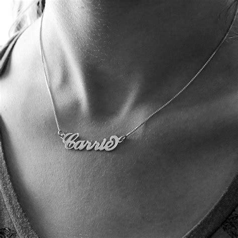 carrie style cursive name necklace 14k white gold mynamenecklace