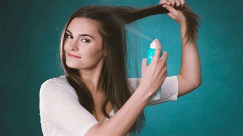 How To Use Dry Shampoo To Refresh Your Hair Without Washing It