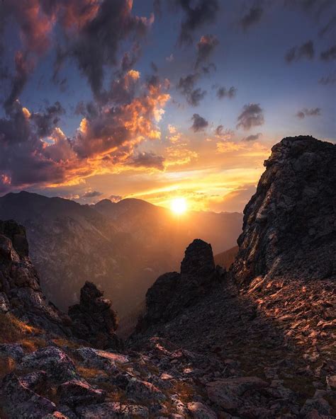 An Explosive Sunset On Top Of The Rocky Mountains Rocky Mountain