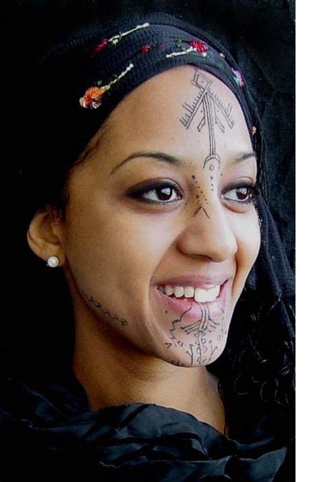 A Few Pictures Of Berber Facial Tattoos To Be Found Here Cara Tribal