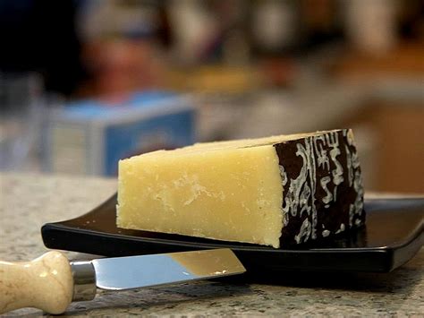 Filepecorino Romano Cheese Wikimedia Commons