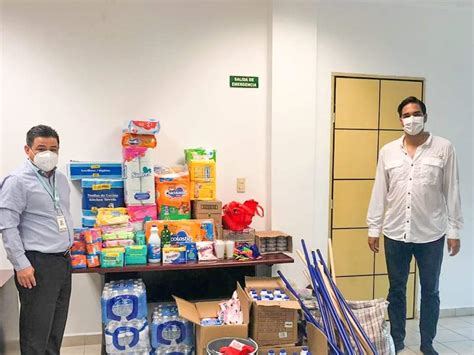 Voluntariado Dif Recibe Donaciones De Artículos De Limpieza Y Alimentos