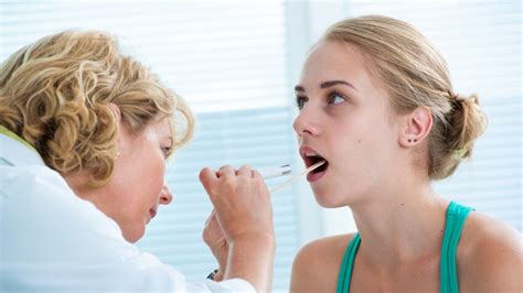 langue fissurée quelles sont les causes et les différents traitements femme actuelle le mag