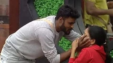 Bigg Boss Tamil Video Shows Amir Kissing Pavni Reddy Fans Demand His