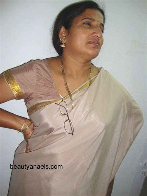 South Indian Actress Blue Film Tamil Hot Aunty Picture