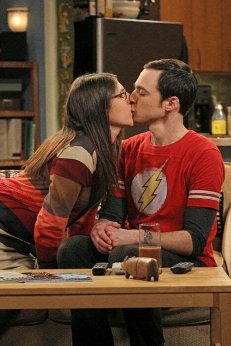 Sheldon And Amy First Kiss Lovely Series E Filmes The Big Theory Filmes