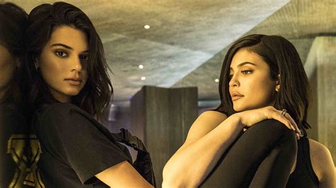 1920x1080 Kendall And Kylie Jenner 2019 Laptop Full Hd 1080p Hd 4k