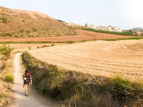 Tips For Hiking The Camino De Santiago Solo Dame Traveler Camino