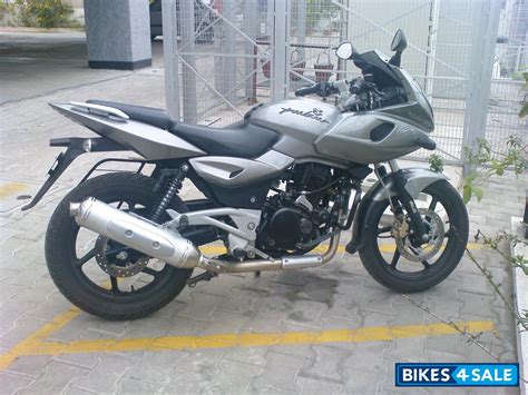 Bajaj pulsar 220f needs no introduction. Used 2010 model Bajaj Pulsar 220 DTSi for sale in ...