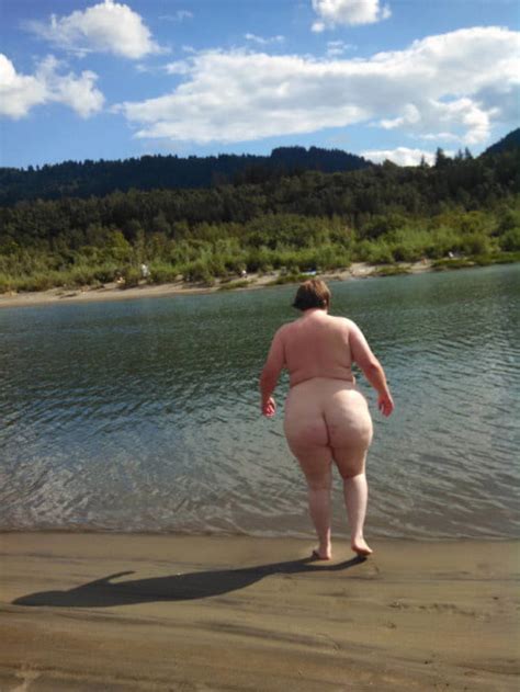 Naked Bbw Outdoors Mature 72 Immagini