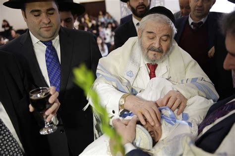 Ny Orthodox Jews Reach Deal On Circumcision Suction Ritual