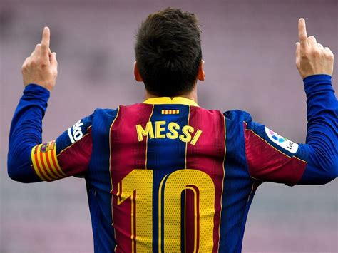 Lionel Messi Agrees On Five Year Barcelona Deal With 50 Percent Pay Cut