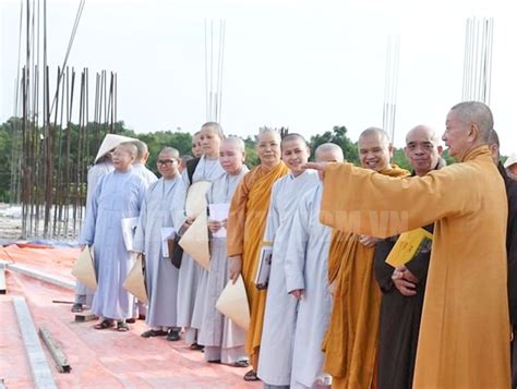Các cơ sở giáo dục, nhất là ngoài công lập có thể bị giải thể vì lý do tài chính. TPHCM kiến nghị Quốc hội xem xét, ban hành chính sách để các tổ chức tôn giáo tham gia cơ sở y ...