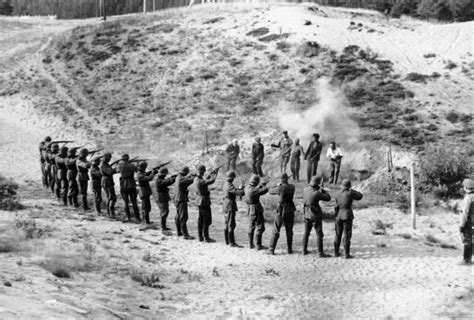 Execution Of Partisans By Soldiers Of Army Group North 1941 World