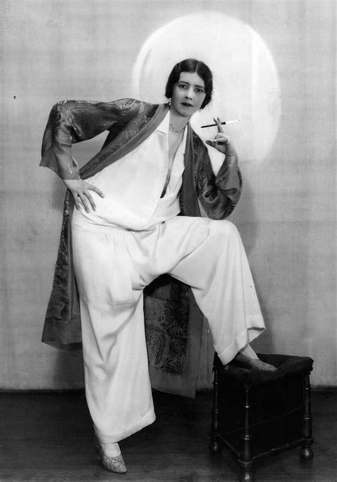 1920s women fashion outbreak that happened almost 100 years ago 1920s women 1920s fashion