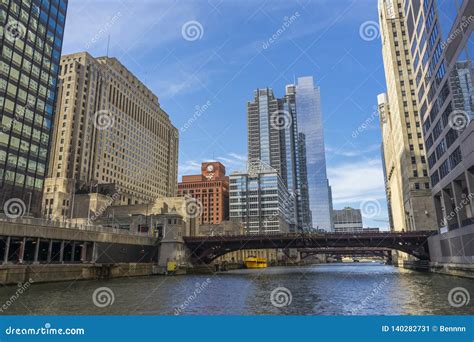 View Of The Chicago River And Skyscrapers In Downtown Chicagoillinois