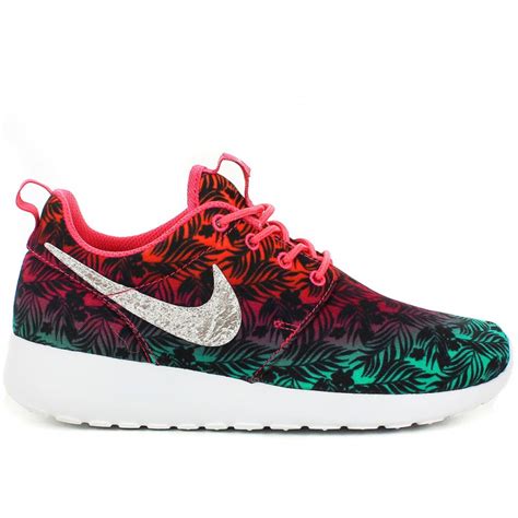 Voir plus d'idées sur le thème nike, nike dunks, baskets. basket nike roshe run fille,vente chaussures baskets ...