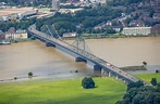 Krefeld von oben - Fluß - Brückenbauwerk Rheinbrücke Krefeld-Uerdingen ...