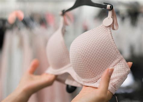 Here at brastop we are always spreading the word about how important it is to be wearing the luckily, we have put together this handy guide on the seven main breast shapes which will, in turn, help you to choose which type of bra is perfect for. How to Choose the Best Bra Style for Your Breast Shape ...