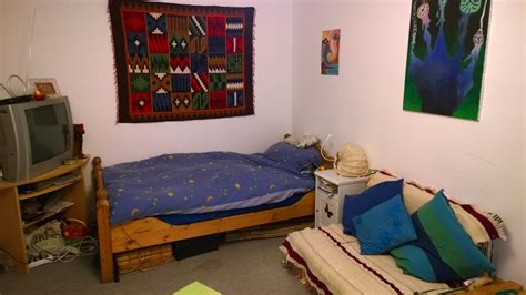 Place was nice & cozy, so we extended our stay. Cozy, bright and cheap room in a shared flat in Bonn ...
