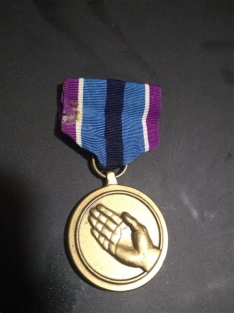 Genuine Us Military Medal United States Humanitarian Service Medal Ebay