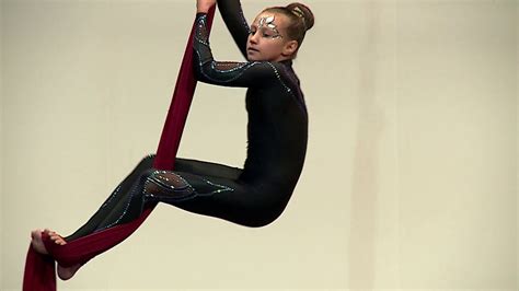 Воздушная гимнастика на полотнах Трут Виктория Youtube