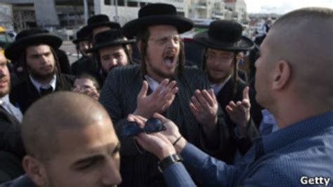 Haremlik Selamlık Isteyen Yahudiler Polisle çatıştı Bbc News Türkçe