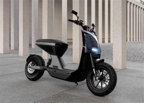62 Mph German Electric Scooter Unveiled With Distinctive New Design