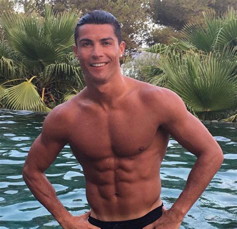 cristiano ronaldo aims to break the internet with steamy shower reveal daily star