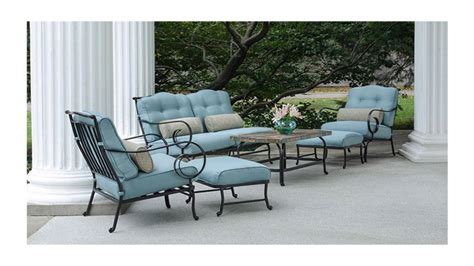 7 Best Wrought Iron Patio Furniture Pieces 2022