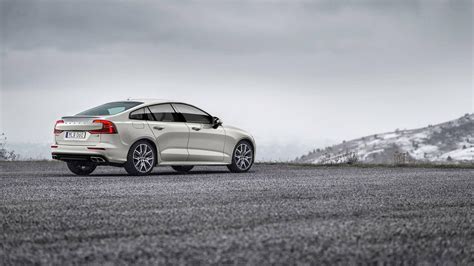 Volvo S60 Sports Sedan For 2018 Drive Safe And Fast