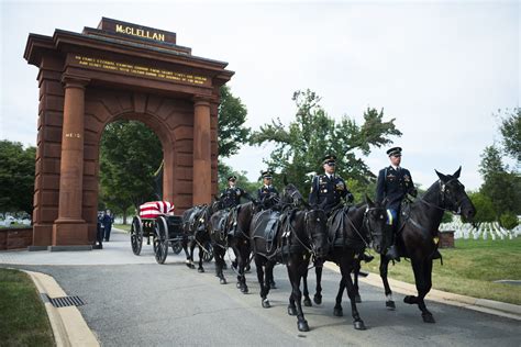 Arlington National Cemetery Releases Most Memorable Photos Of 2017 Photos