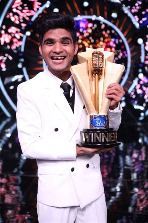 Indian Idol 10 Finale Live Updates Salman Ali Lifts Indian Idol 10 Trophy Television News