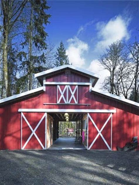 45 Beautiful Rustic And Classic Red Barn Inspirations Barn Plans Big Red Barn Barns Sheds