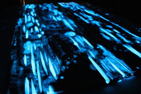 Glow in the dark powder. How To Make Glow-In-The-Dark Table With Photoluminescent ...