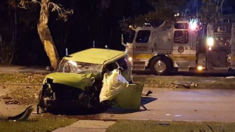 55 Year Old Woman Killed In Single Car Crash In Davie Orlando Sentinel