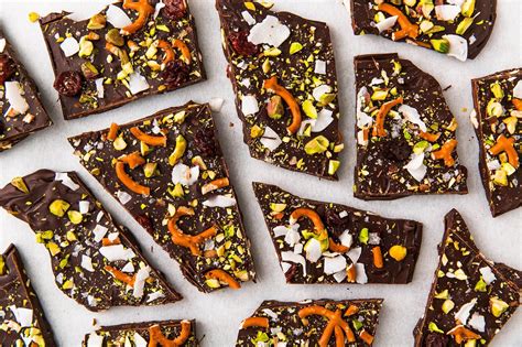 This Sweet N Salty Chocolate Bark Is The Perfect 3 Pm Snack Recipe