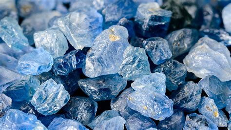 Worlds Largest Sapphire Cluster Worth 100 Million Found In Backyard