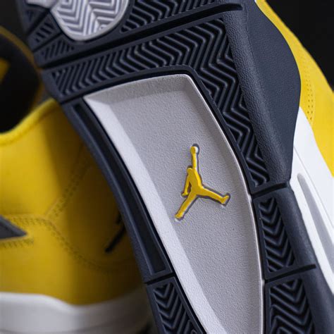 Que Vaut La Air Jordan Retro Aj Lightning Tour Yellow Daim