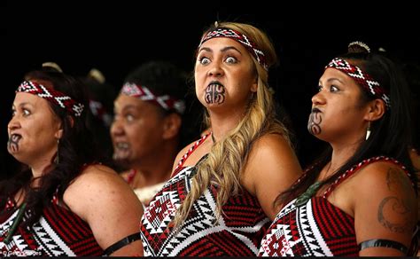 La Haka Nueva Zelanda La Danza De Guerra Maorí Comoserunkiwi