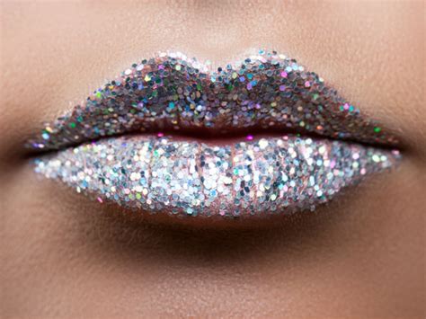 5 Creative Lip Makeup Ideas To Look Different