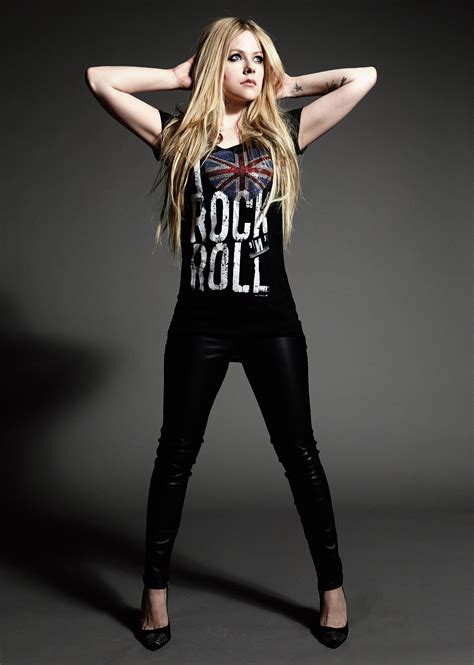 Avril Lavigne The Hollywood Reporter Photoshoot 2014 Famous Nipple