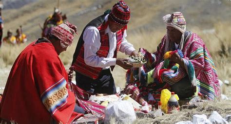 En el perú se celebra el 26 de agosto el día del adulto mayor, en honor a la festividad de santa teresa jornet e. Día de la Pachamama: conoce qué se celebra el primero de ...
