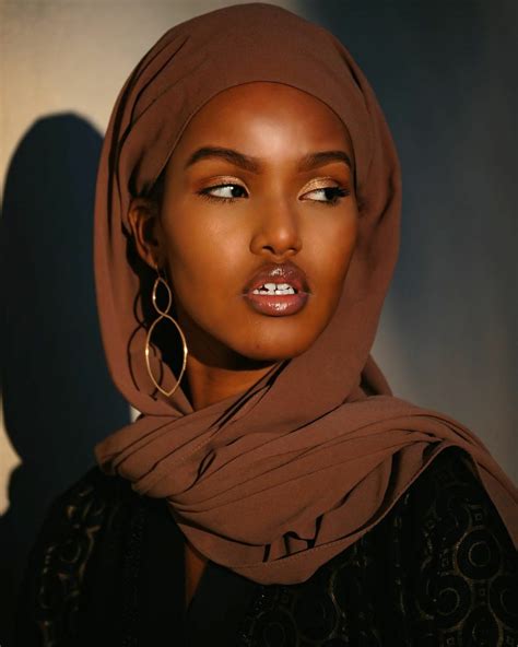 Lagos Tribl Earrings In 2020 Somali Models Somali Metal Drop