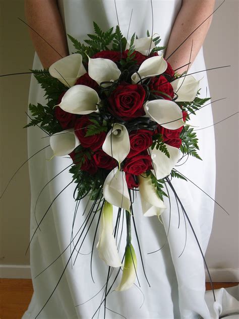 A Wedding Addict Red And White Bridal Bouquet